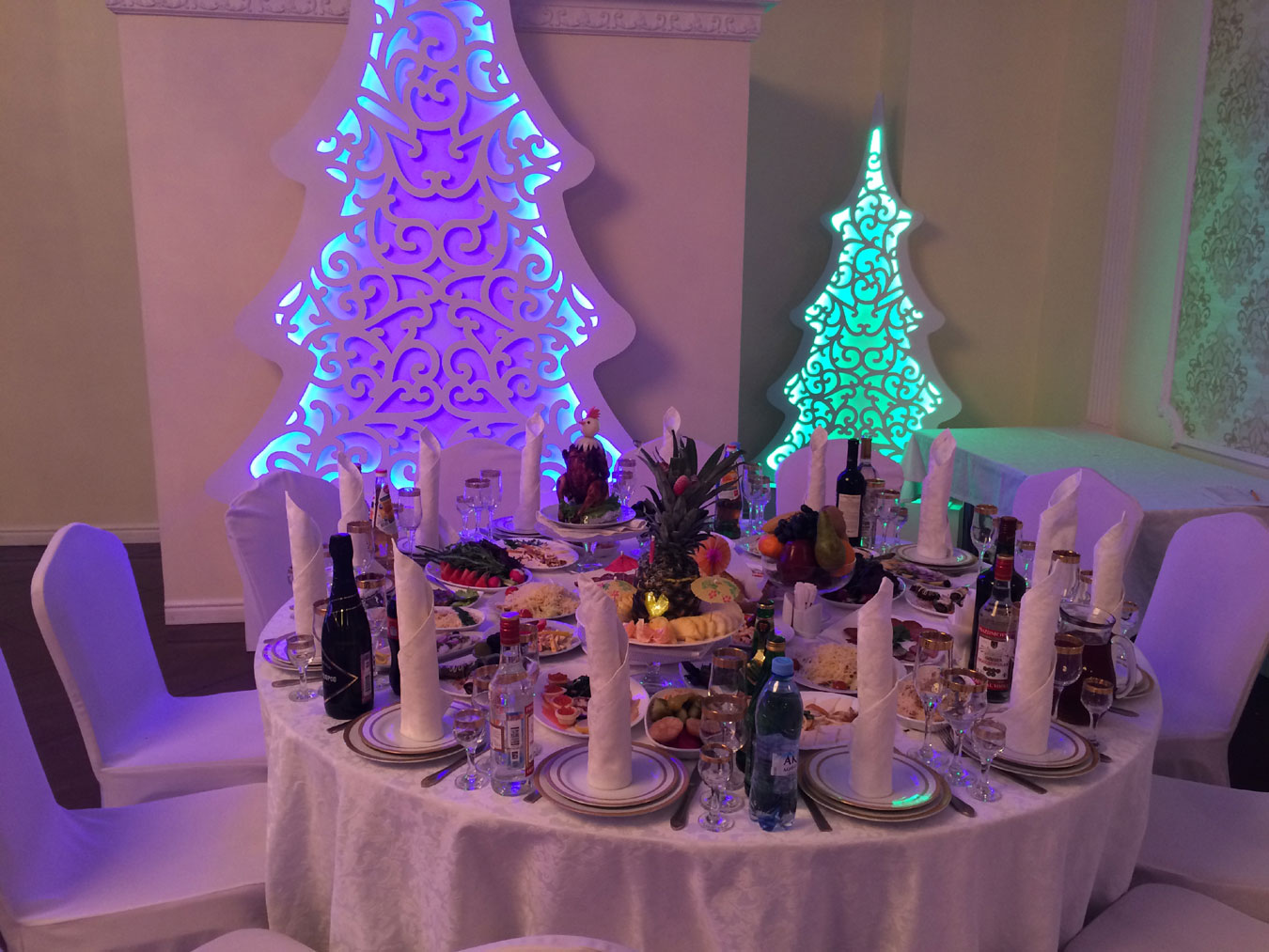 новогодний банкет в ресторане. новый год в ресторане. новогодние площадки в зеленограде. зеленоград новый год в ресторане. кафе студио 101 киров.